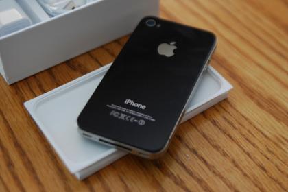 Apple iphone 4G HD 32GB Unlocked - 300usd